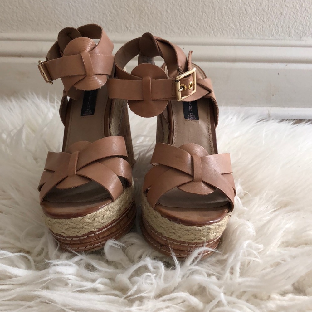 Wedge sandals